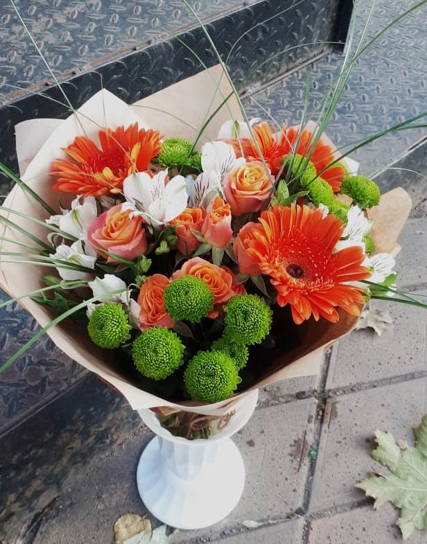Букет цветов из: Герберы, Хризантемы, Альстромерии и Розы в Ачикулаке