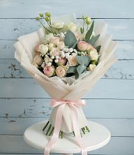 Букет цветов из:  Розы и Лизиантусы в Ачикулаке