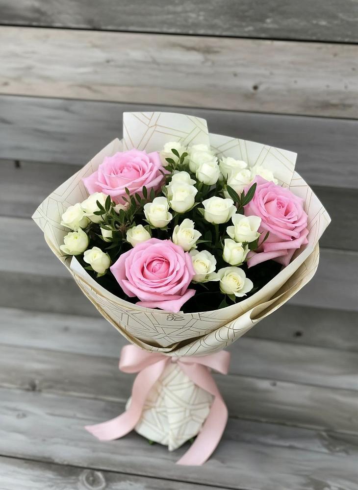 Букет цветов из: Розы в Ачикулаке