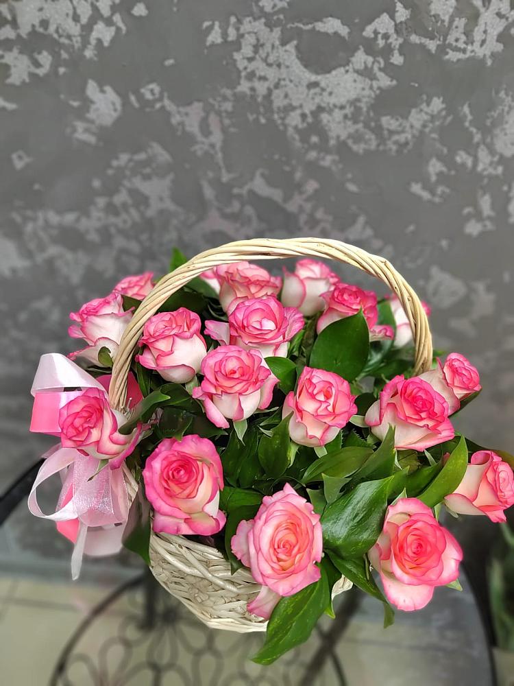 Цветочная композиция из Розы в корзине в Ачикулаке