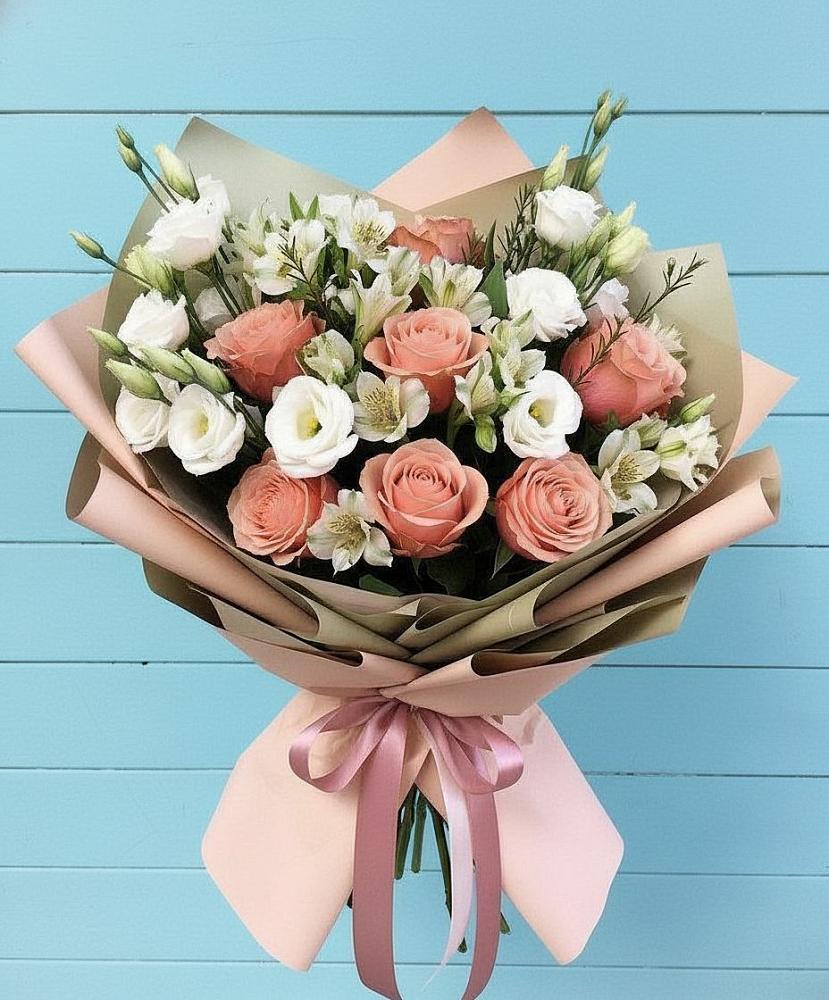 Букет цветов из: Розы, Альстромерии и Лизиантусы в Ачикулаке