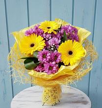Букет цветов из:  Хризантемы и Герберы в Ачикулаке