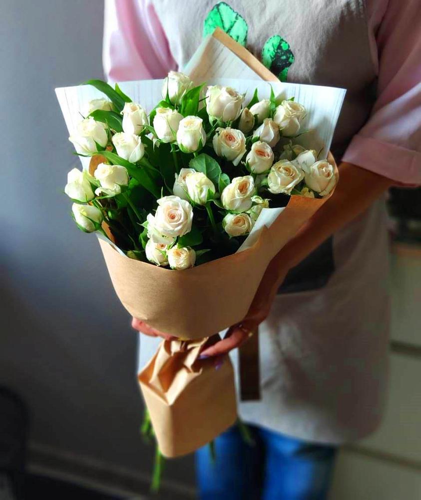 Букет цветов из: Розы в Ачикулаке