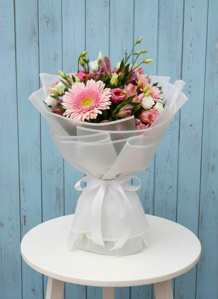 Букет цветов из: Герберы, Альстромерии и Лизиантусы в Ачикулаке