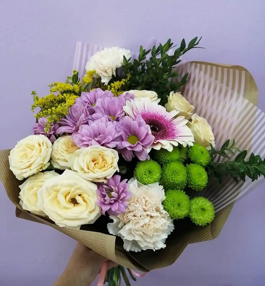 Букет цветов из: Хризантемы, Розы, Гвоздики и Герберы в Ачикулаке