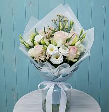 Букет цветов из:  Розы и Лизиантусы в Ачикулаке