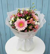 Букет цветов из:  Герберы, Альстромерии и Лизиантусы в Ачикулаке
