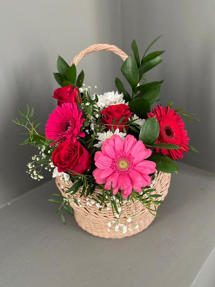 Цветочная композиция из Розы, Хризантемы и Герберы в корзине в Ачикулаке
