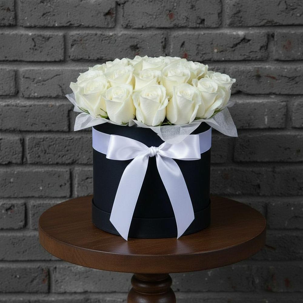 Цветочная композиция из Розы в шляпной коробке в Ачикулаке