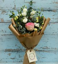 Букет цветов из:  Розы и Лизиантусы в Ачикулаке