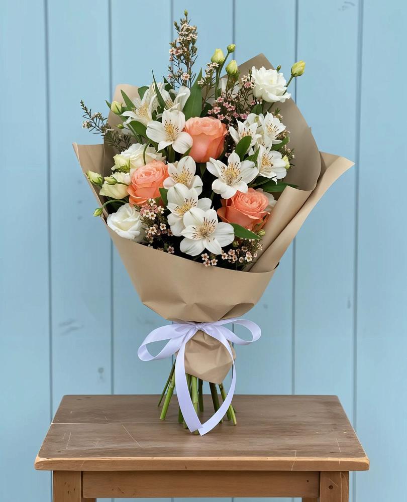 Букет цветов из: Альстромерии, Лизиантусы, Розы и Хризантемы в Ачикулаке